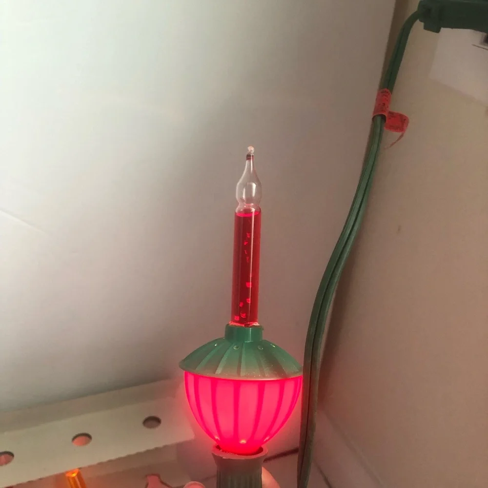 NOMA Expressions Bubble Lite Set Vintage 7 bulbs one doesn’t bubble